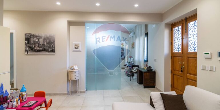 20251124110304-1000963-4