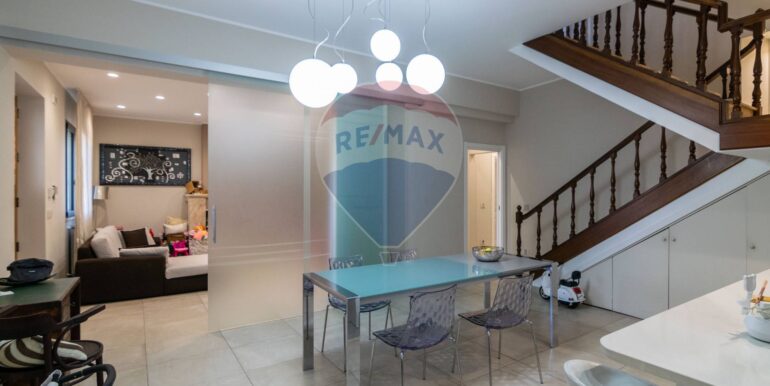 20251124110325-1000963-11