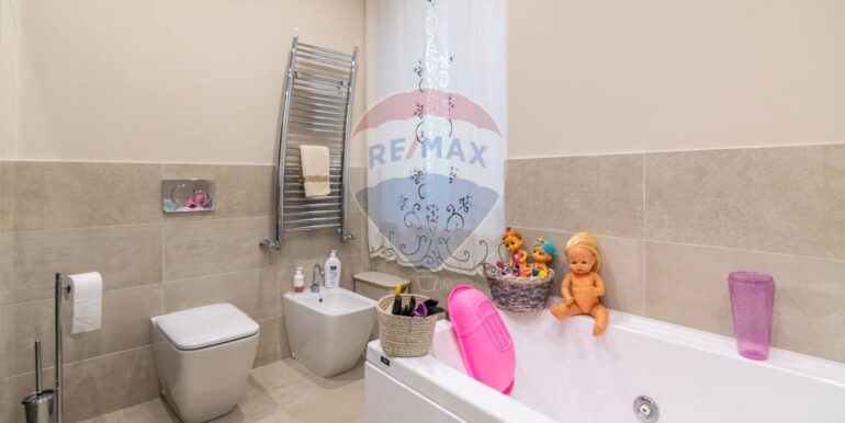 20251124110341-1000963-17