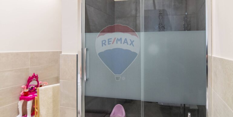 20251124110344-1000963-18