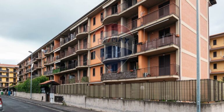 20251124112046-1002375-1