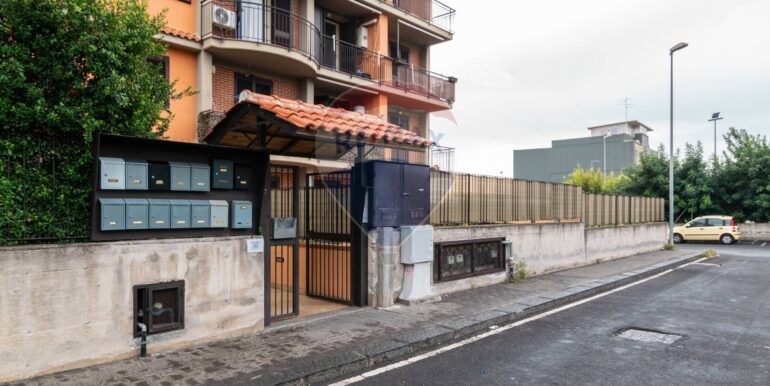 20251124112051-1002375-2