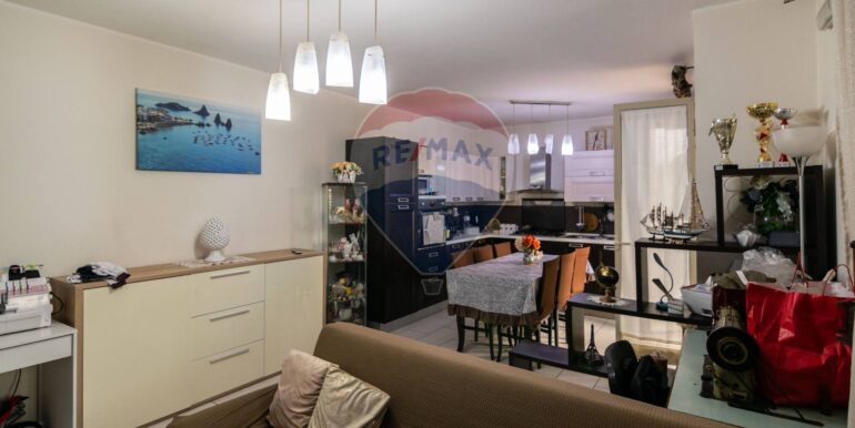 20251124112147-1002375-14