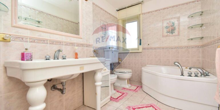 20251124113404-996824-11