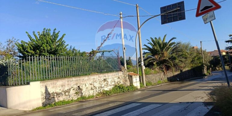 20251124142859-999376-12