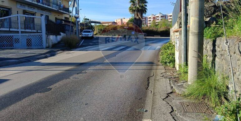 20251124142901-999376-13