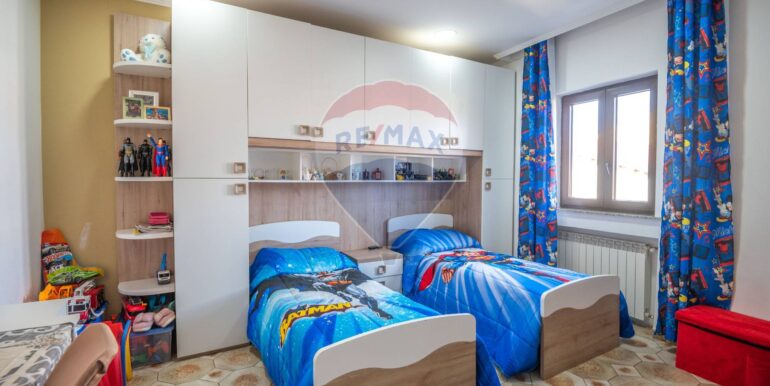 20251125190629-997359-16