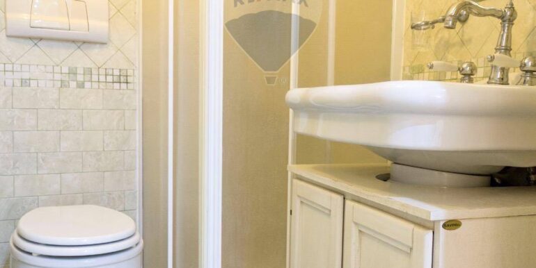 20251126101510-1003774-22