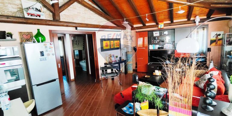 20251126120240-1003855-9