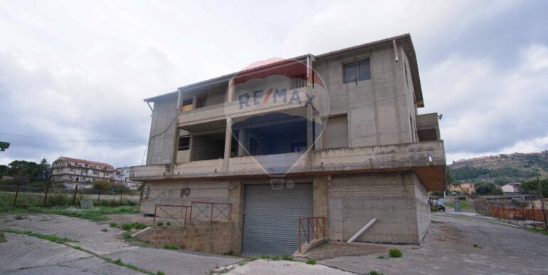 20251126125829-1003864-6