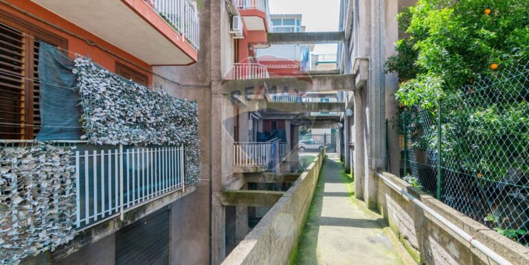 20251126174416-1003941-9