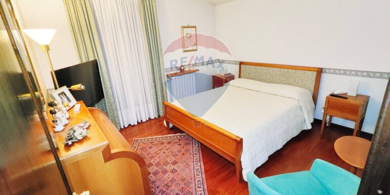 20251126200453-1003991-8