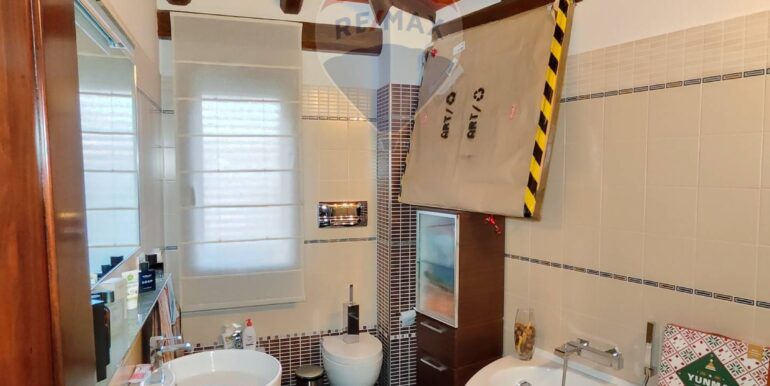 20251126220458-1003994-39