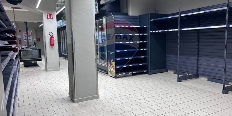 20251127175909-1004210-2