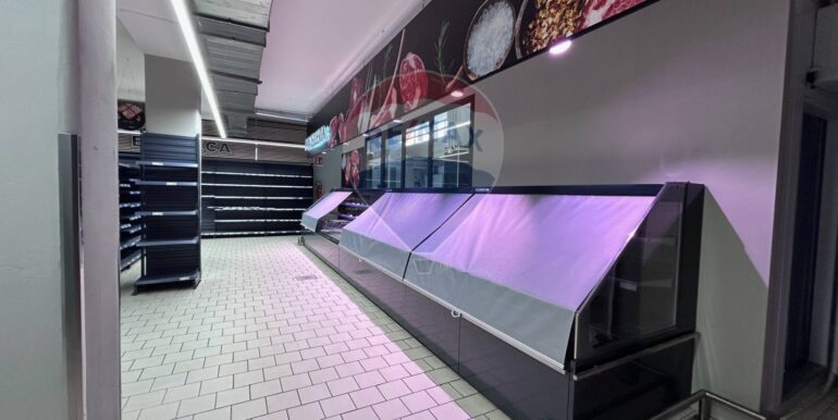 20251127175934-1004210-11