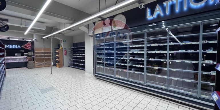 20251127175936-1004210-12