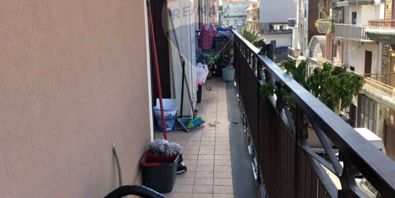 20251128115752-1004278-4