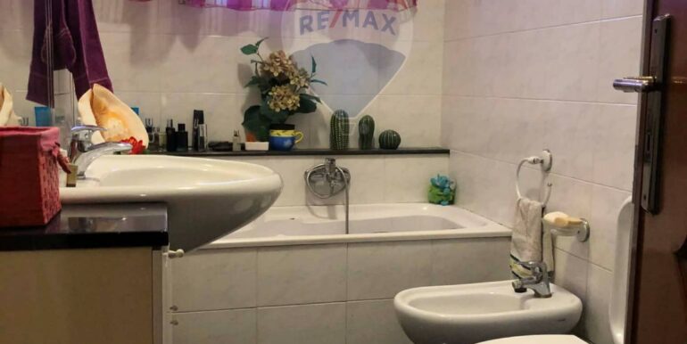 20251128115838-1004278-19