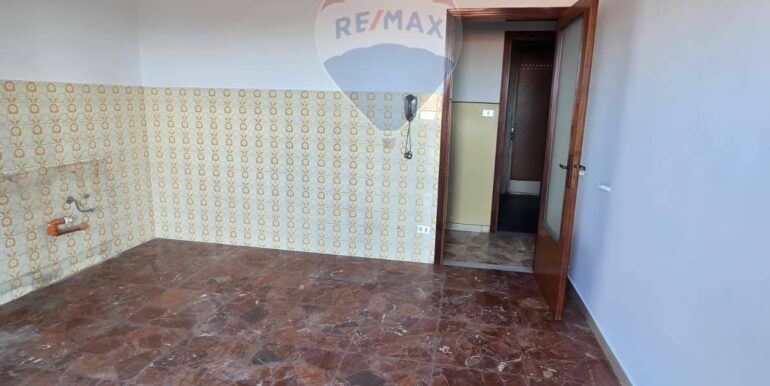 20251128122647-951843-42