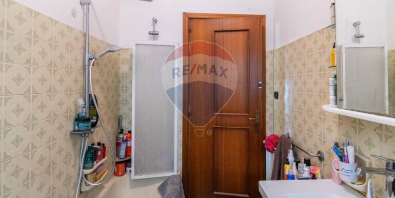 20251128125659-1005045-9