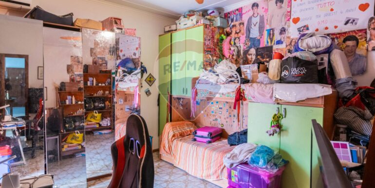 20251128125709-1005045-12