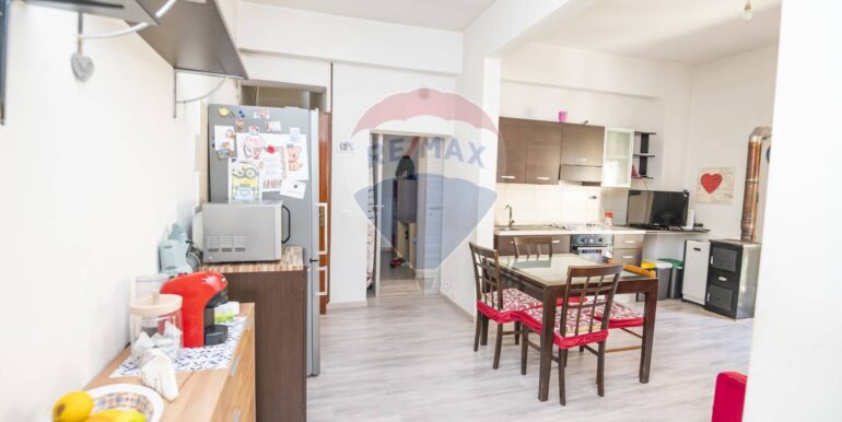 20251128164918-1005410-5