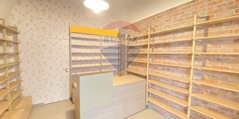 f0992584001742831976