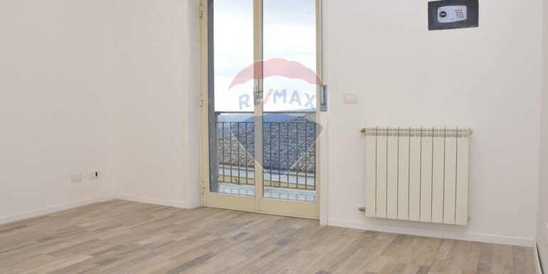 20220114183912-633314-20