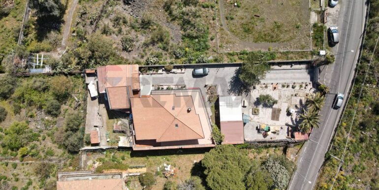 20230329221350-746027-2