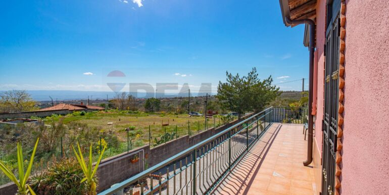 20230329221516-746027-21