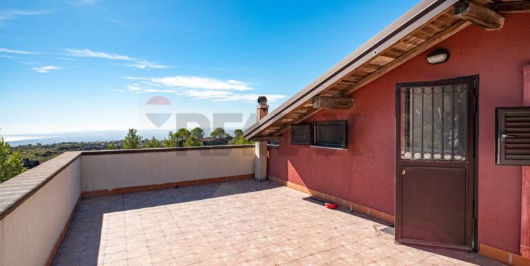 2023110432827-799935-31