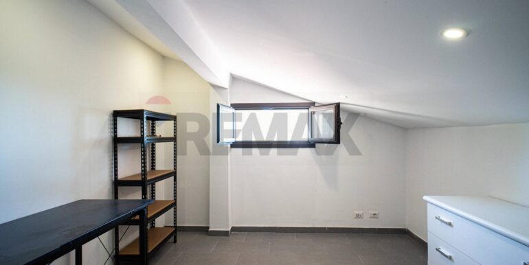 2023110432843-799935-33