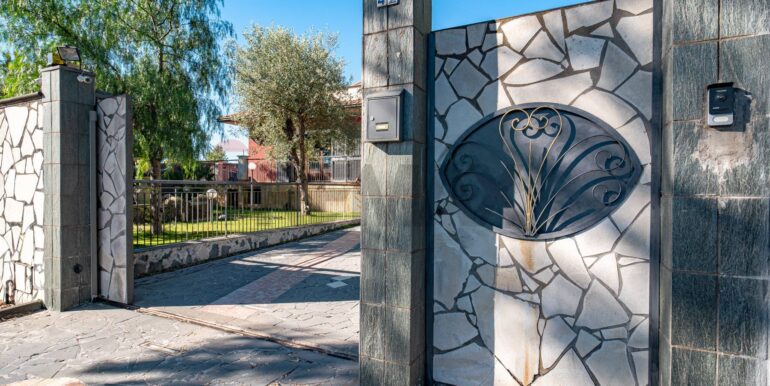 2023110433437-799935-80