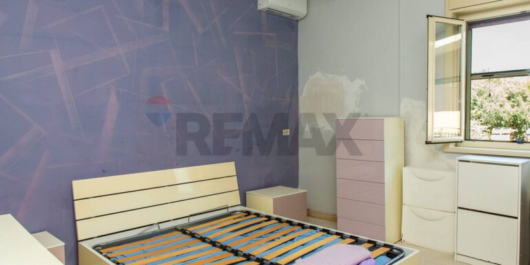 2024082781057-879662-9