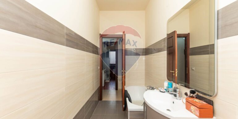 20240909112627-886929-23