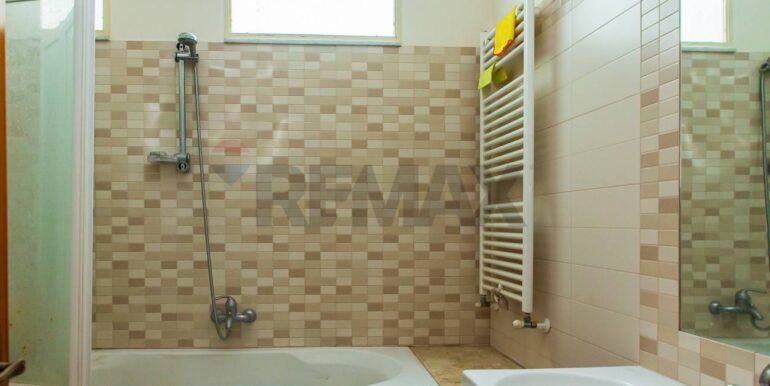 2024111483444-903281-4