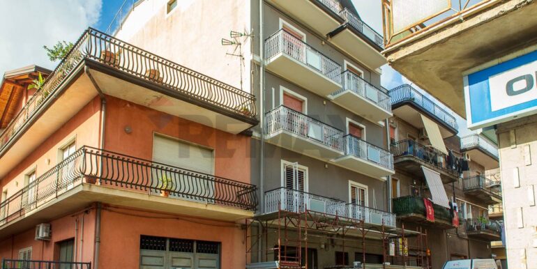 2024111483708-903281-10