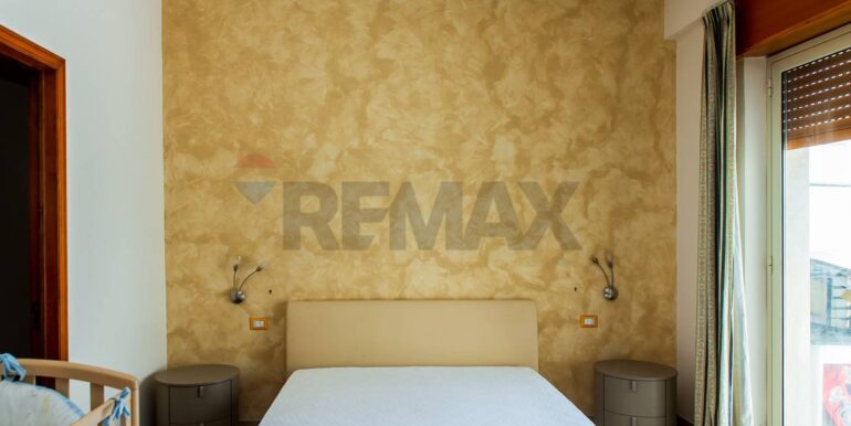 2024111483856-903281-19