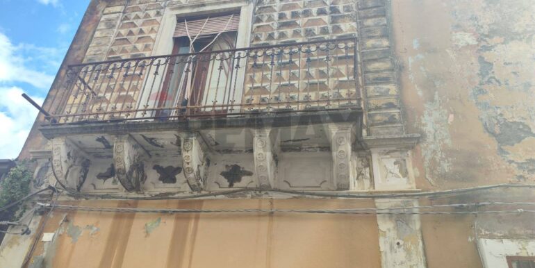 2024112235700-905185-4