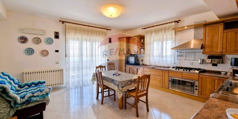 20241125231939-906326-16