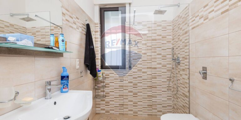 20241223194753-914395-2