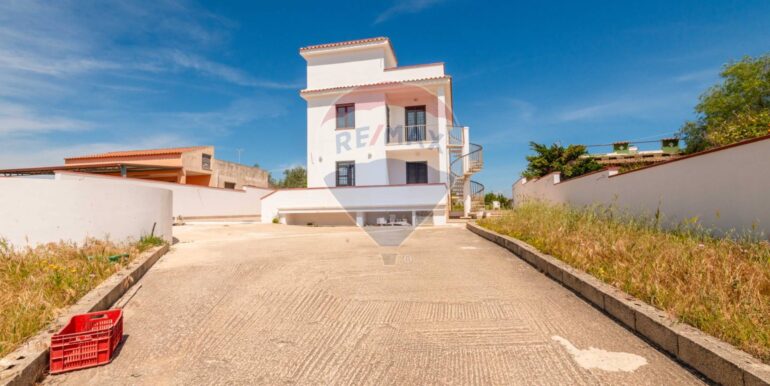 20241223195248-914395-25