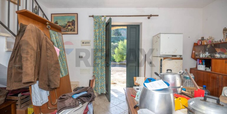 20250110111539-914826-4