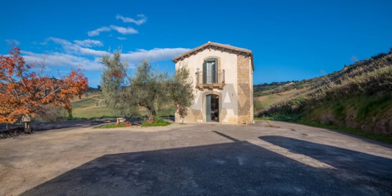 20250110111714-914826-11