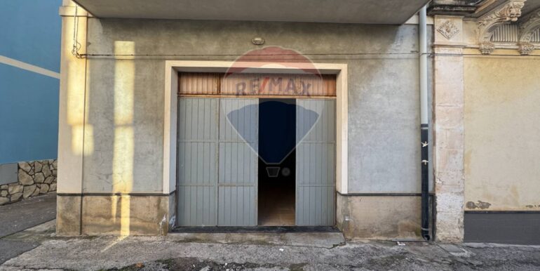 2025012284223-921275-6