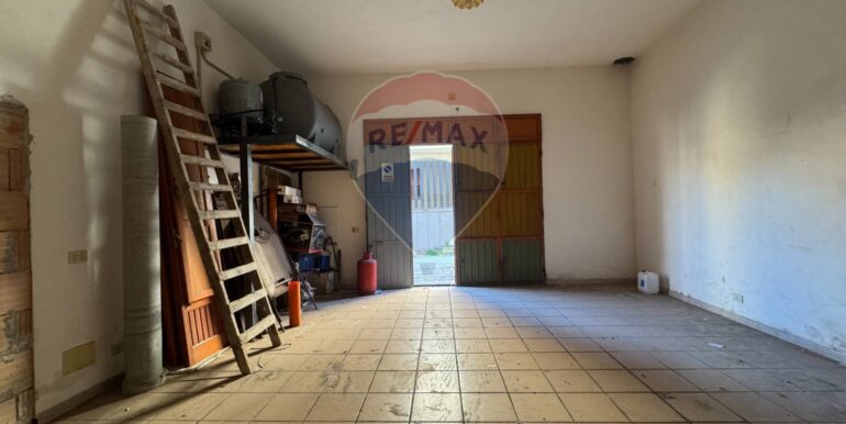 2025012284226-921275-8