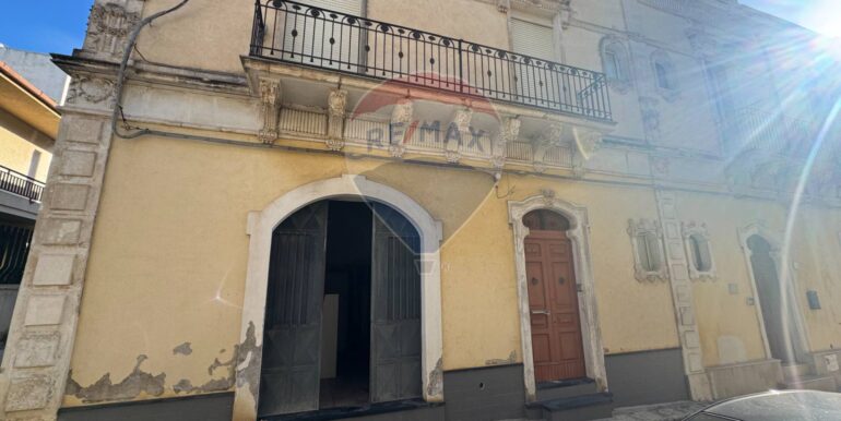 2025012284232-921275-11