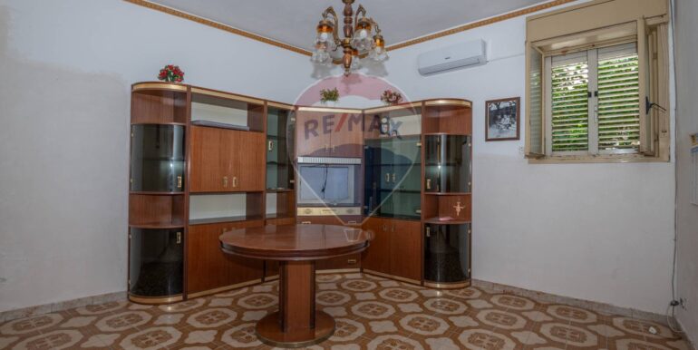 2025012284417-921276-1