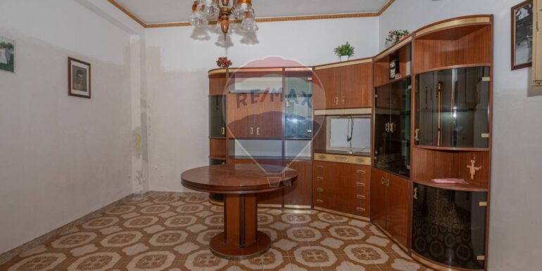 2025012284418-921276-2