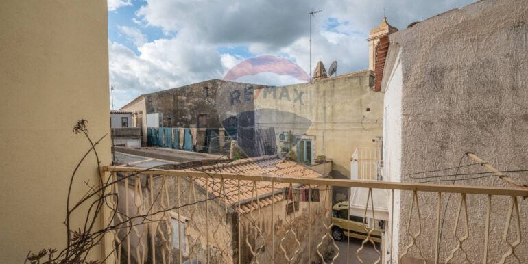 2025012284437-921276-12